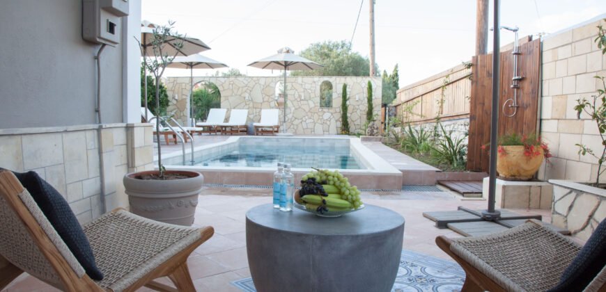 Stunning villa for sale in Metaxata
